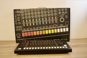 Roland TR-8S AIRA Rhythm Performer with Sample Playback 2018 - Present - Black