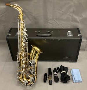 Yamaha YAS-26 Standard Alto Saxophone 2010s - Lacquered Brass W/ Yamaha Hard Case + Extras